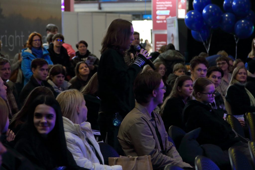 Visitors in the audience at Datorium Tech Stage